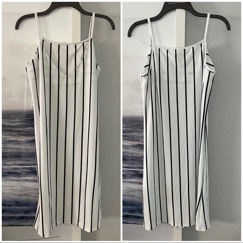 NEW: Black & White Striped Dress: Sz: S 🤍🖤